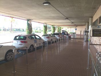 Taxis to Binibeca