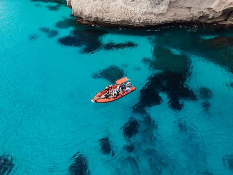 Cala Galdana Activity